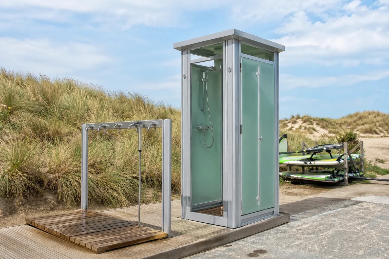Cabine de douche modulaire sur la côte atlantique